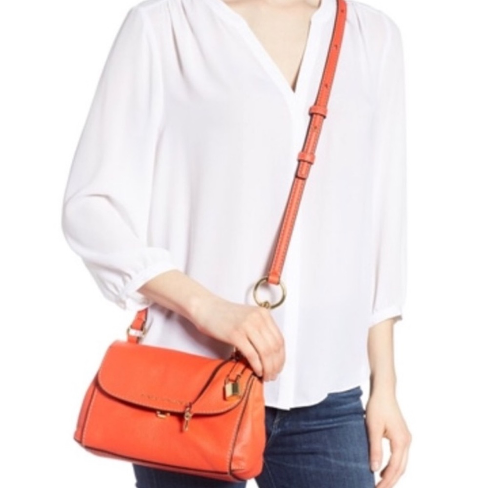 Marc Jacobs Crossbody Bag With Lock and Key Coated Leather in Melon Orange